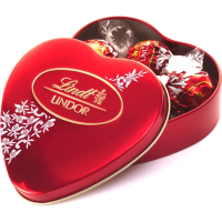 imagem de CHOC LINDT LINDOR AO LEITE 50G LATA CORACAO